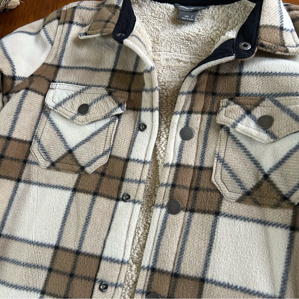 Eddie Bauer Kids Sherpa-Lined Plaid Shacket | Boys Size 7 | Toasty Lumberjack - Picture 6 of 7